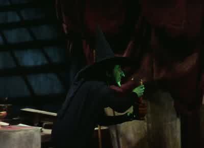 And now my beautiessomething with poison in it I thinkWith poison in itBut attractive to the eye and soothing to the smellPoppiesPoppiesPoppies will put them to sleepSleepNow they'll sleep - The Wizard of Oz