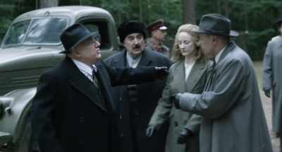 - My car is right this way.
- No, no. She'll be happier with us. - The Death of Stalin