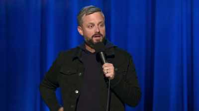 My Chromecast is not working.
So I called down to the front desk, - Nate Bargatze: The Greatest Average American
