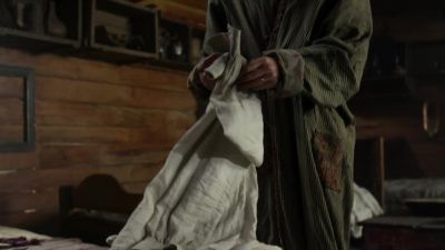 My clothes had been
washed and mended. - Outlander
