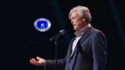 My cousin Ray,
who I've talked about on stage before, - Ron White: If You Quit Listening, I'll Shut Up