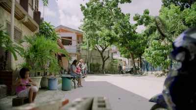 My cousins grew up
in this town. - Almost Paradise