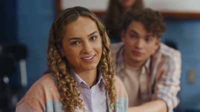 My dad has agreed
to take a pie in the face, - Naomi