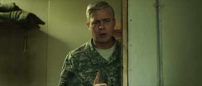 - My electric razor is...
- Oh, yes, sir. - War Machine