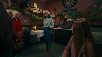 My father actually
went to southern Ohio - Christmas at the Holly Hotel