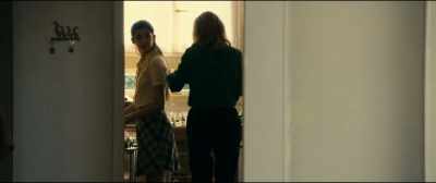 My father invited me for a week
in Strasbourg. - An Impossible Love