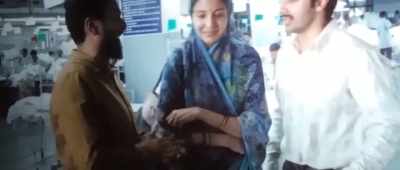 My father started this business
in a 4x4 shop. - Sui Dhaaga - Made in India