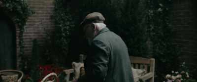 - My favorite flower... azalea.
- Oh. - Freud's Last Session
