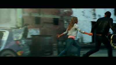 My foot's stuck Wait CadeLucas Wait Wait - Transformers: Age of Extinction