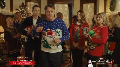My friend Annie here
is hosting a fundraiser - Christmas by Starlight