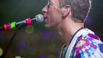My friends...[audience cheering] - Coldplay: A Head Full of Dreams