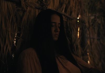 My girl, we have to go. - The Last Manhunt