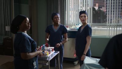 My girlfriend is
moving in with me. - The Good Doctor