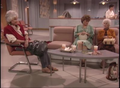 My heinie's asleep audience laughs - The Golden Girls