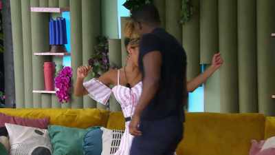 >> MY HONEY BUNNY
>> Announcer: THAT WILL BE - Love Island