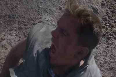 My knee! - Dogfight