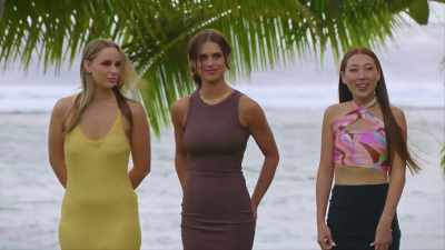 My ladies have some
hard-hitting questions, - FBOY Island NZ