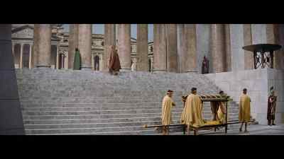 My lady, what's wrong? - The Robe
