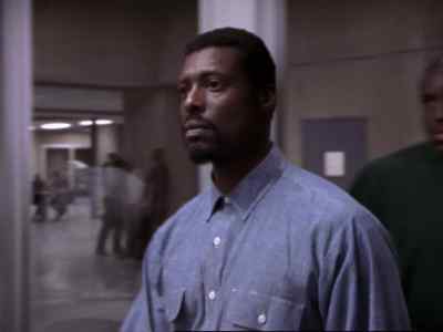 - My laundry
interests you? - Oz