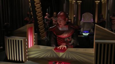 My lord, the internal sensors
have shut down. - Stargate SG-1