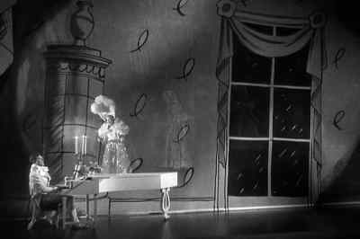 My lover, I'm here - Murder at the Vanities