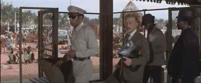 - My luggage.
- We will see to that. - The Comedians