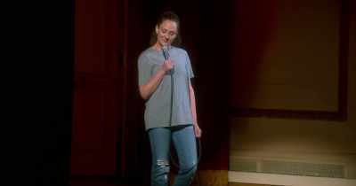 ♪ My mind is not in line
with my experience ♪ - Jacqueline Novak: Get on Your Knees