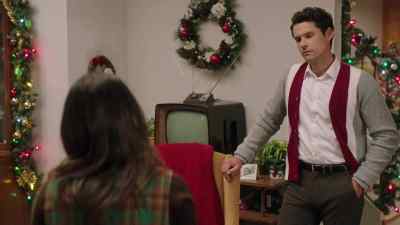 My mom raised me on her own. - Deck the Halls on Cherry Lane