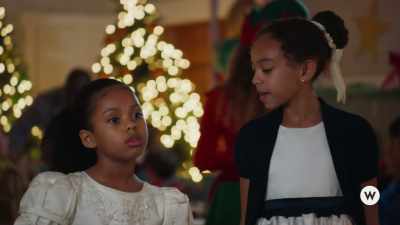 My mom's getting
us hot chocolate. - Inventing the Christmas Prince