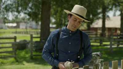 My mother asked me
to deliver this jam - Amish Affair