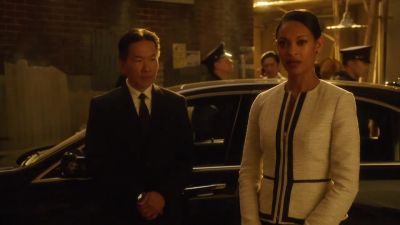 My name is Amanda
Waller, Mr. Queen. - Arrow