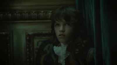 My name
is Madame de Beauvais. - Versailles