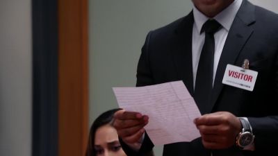 My name is Junior Reigns. - Hawaii Five-0