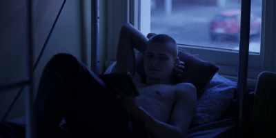 My name is Lenard. I'm
your roommate for a day or two. - Romper Stomper