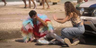 - My nose!
- I'll call an ambulance. Don't move. - An Unforgettable Year – Summer