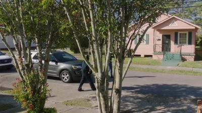 My partner's around back. - NCIS: New Orleans