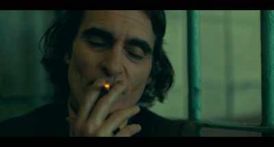 My point is she's playing you
for a fool. - Joker: Folie à Deux