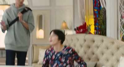 My pupil Monaco.
The dog doesn't have a name yet. - The Confidence Man JP - The Movie -