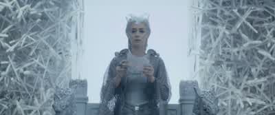 My queen, Vardhelm has fallen. - The Huntsman: Winter's War