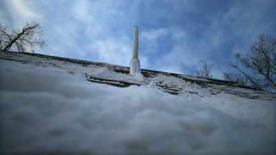 My roof is extremely steep,
and it's definitely not safe - Life Below Zero: Next Generation