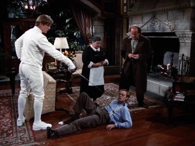 - My shoes?
- Yes, I'm sorry. - Frasier