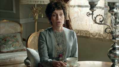 My sister disappears,
and now - Grand Hotel