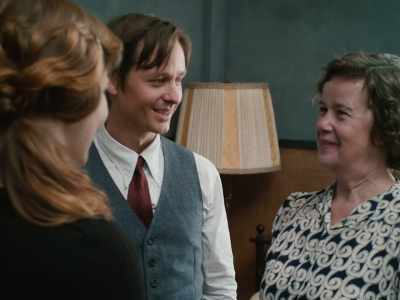 - My son wrote to me about you.
- He writes beautifully, doesn't he? - Fabian: Going to the Dogs