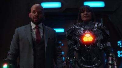 My suit feels different. - Supergirl