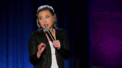 My uncle was a drug-dealing alcoholic - Taylor Tomlinson: Quarter-Life Crisis