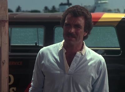 My van's over there. - Magnum, P.I.