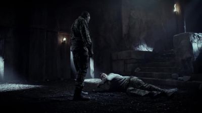 My victory's inevitable,
Mr. queen. - Arrow