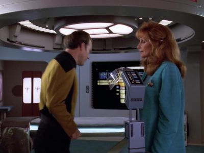 My visor's picking up
biomagnetic energy. - Star Trek: The Next Generation