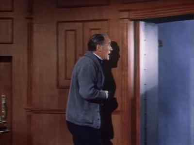 My watch has stopped.
What time is it? - From the Earth to the Moon