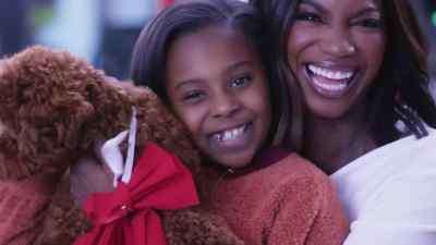 ♪ My world is better
witchu in it. ♪ - A Heart for Christmas